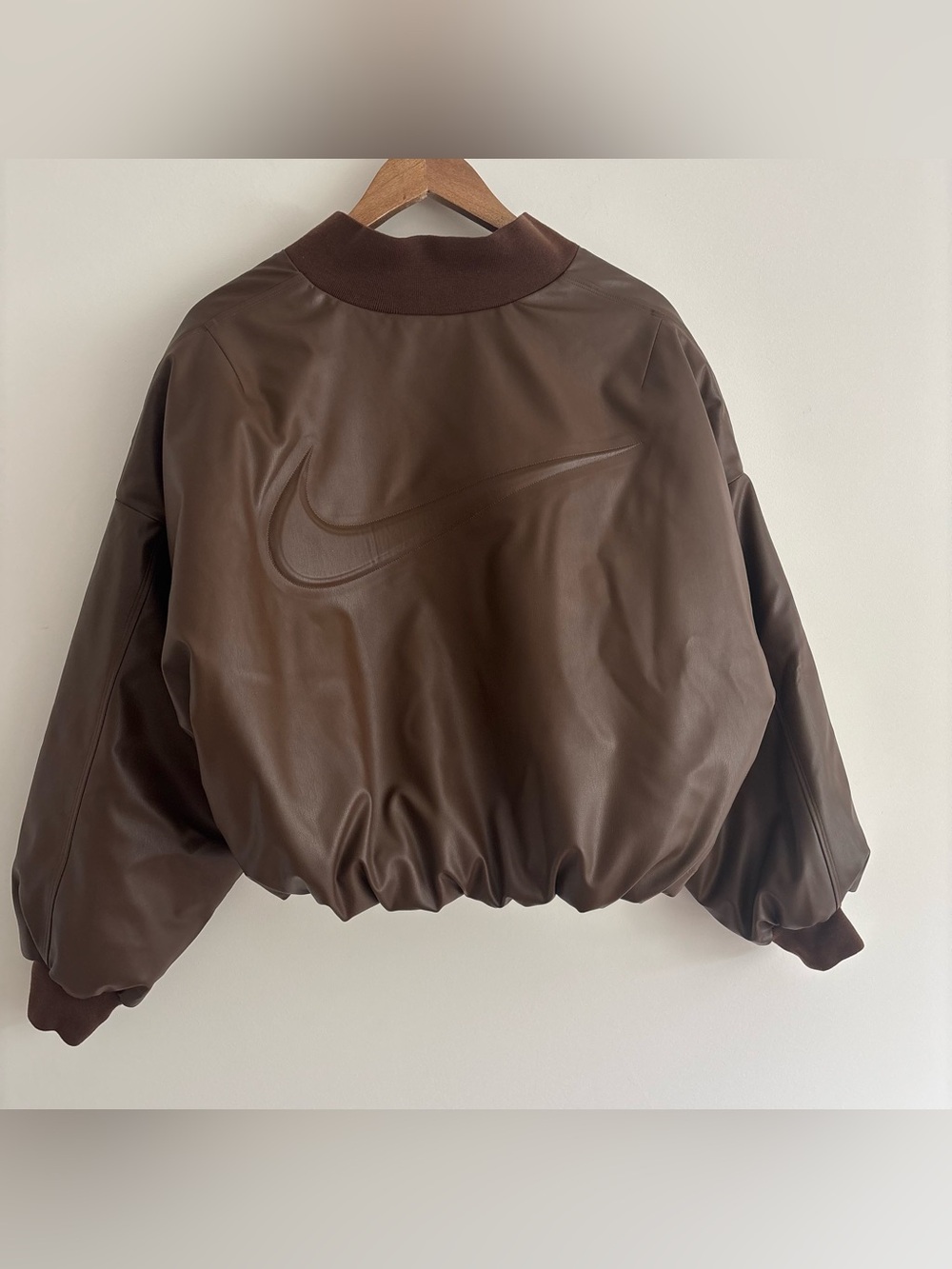 Nike woman’s size medium therma fit Brown Faux Leather Bomber Jacket with check - Picture 9 of 9